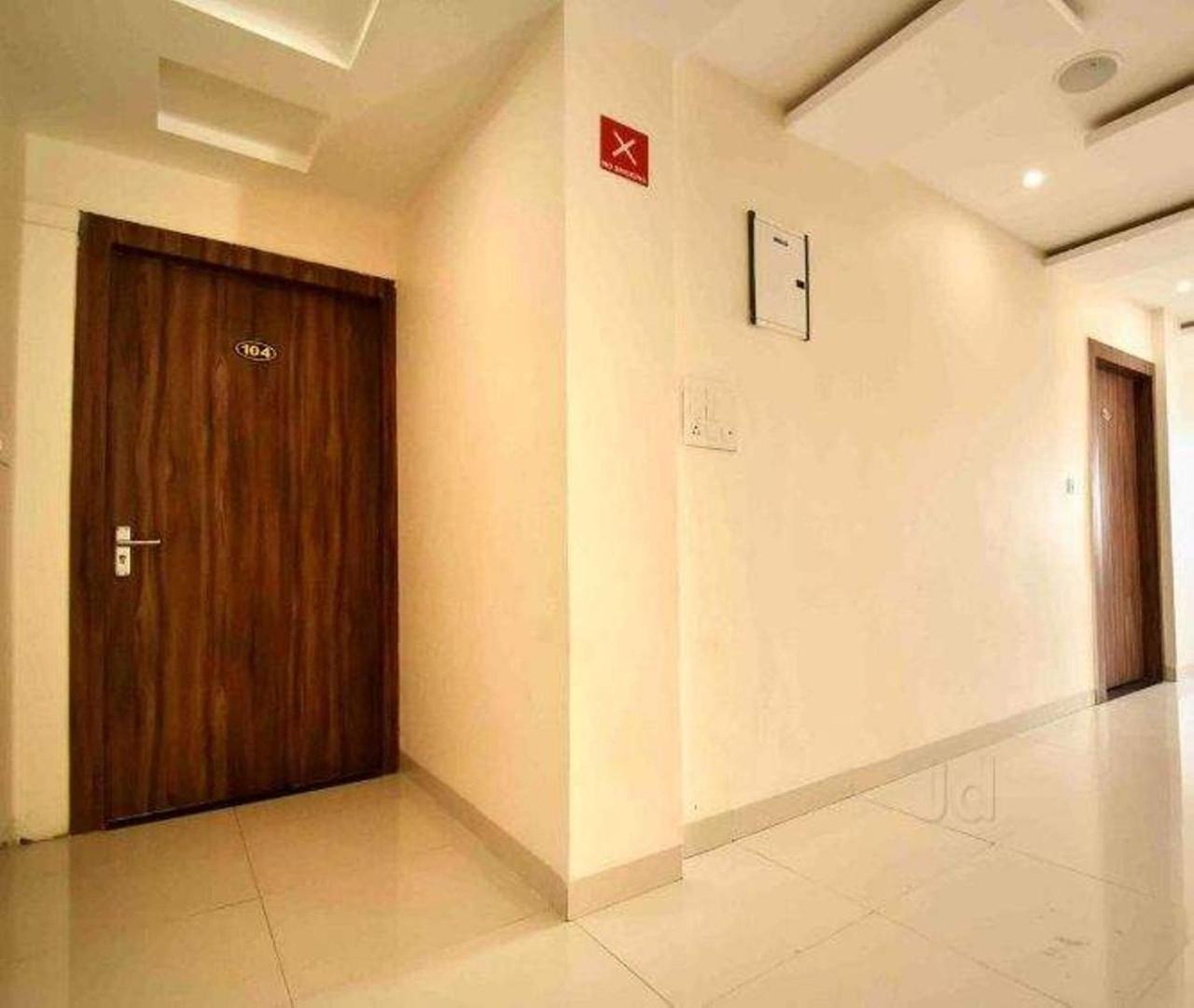 Hotel Kamad Giri,Ujjain Exterior foto